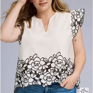 NWT Belle Isle Floral Lace Trim Cream Top